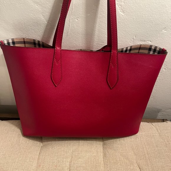 Burberry Leather Tote (Reversible) - Picture 15 of 15